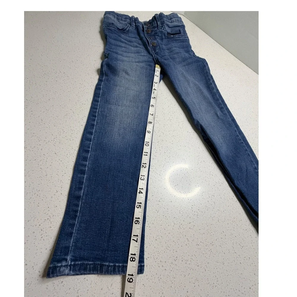 OshKosh Bgosh Kids Medium Wash Button Fly Straight Leg Denim Jeans Size 7